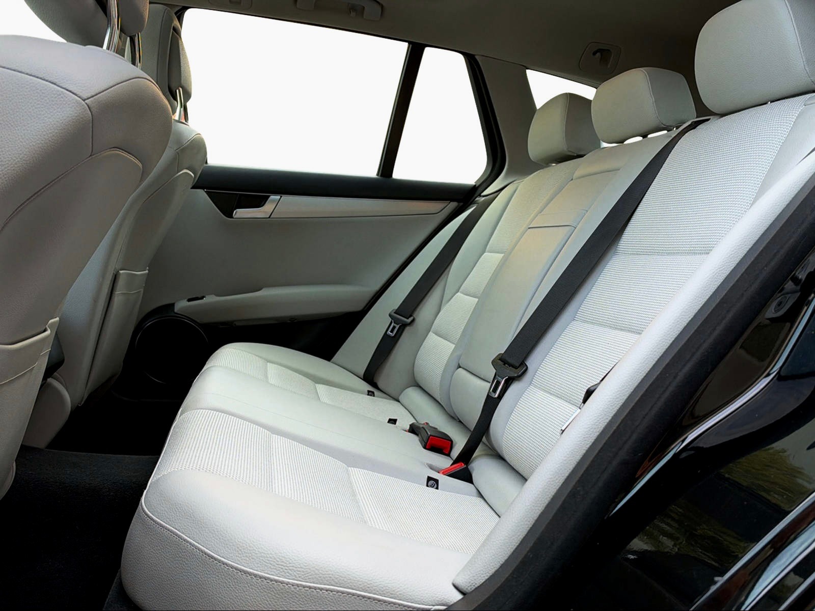 MERCEDES-BENZ C 300 CDI Avantgarde 4Matic 7G-Tronic-image-10