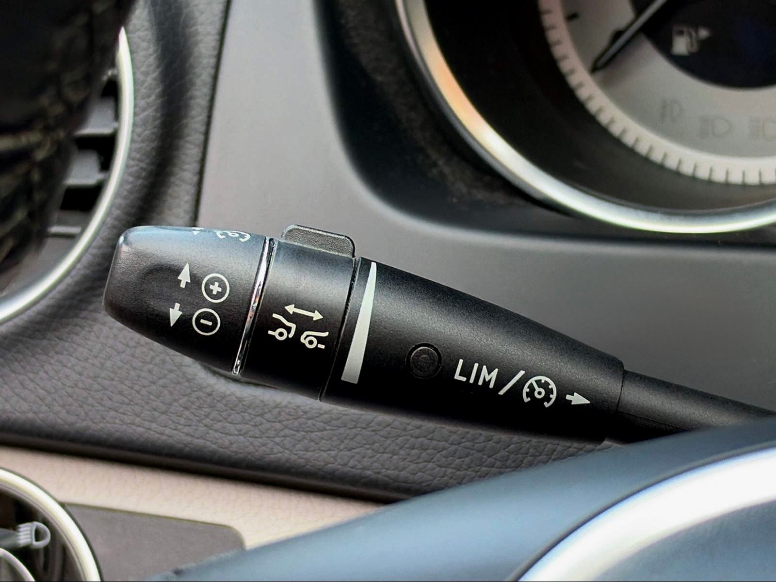 MERCEDES-BENZ C 300 CDI Avantgarde 4Matic 7G-Tronic-image-12