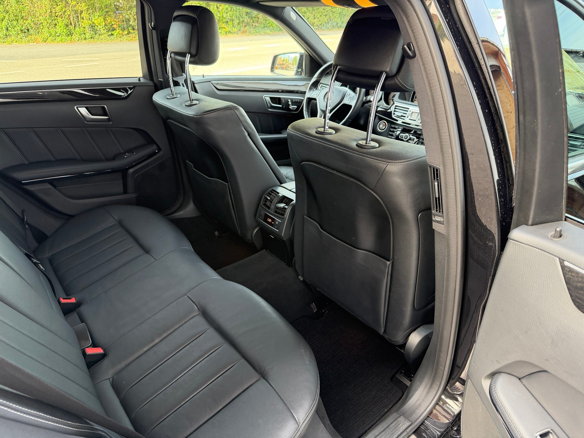 MERCEDES-BENZ E 350 BlueTEC Elégance 4Matic 7G-Tronic-image-7