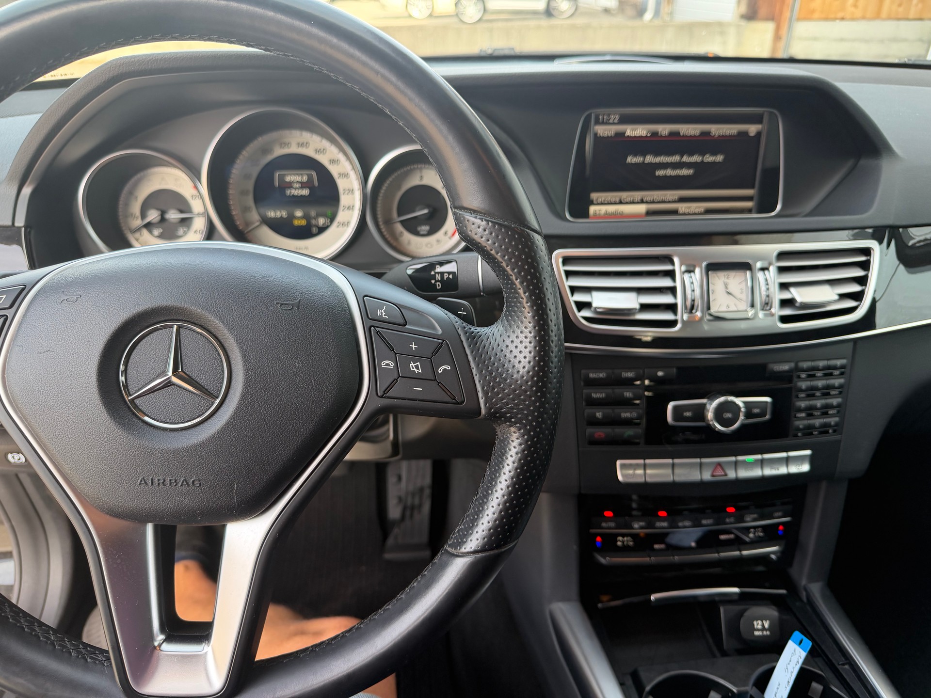 MERCEDES-BENZ E 350 BlueTEC Elégance 4Matic 7G-Tronic-image-10