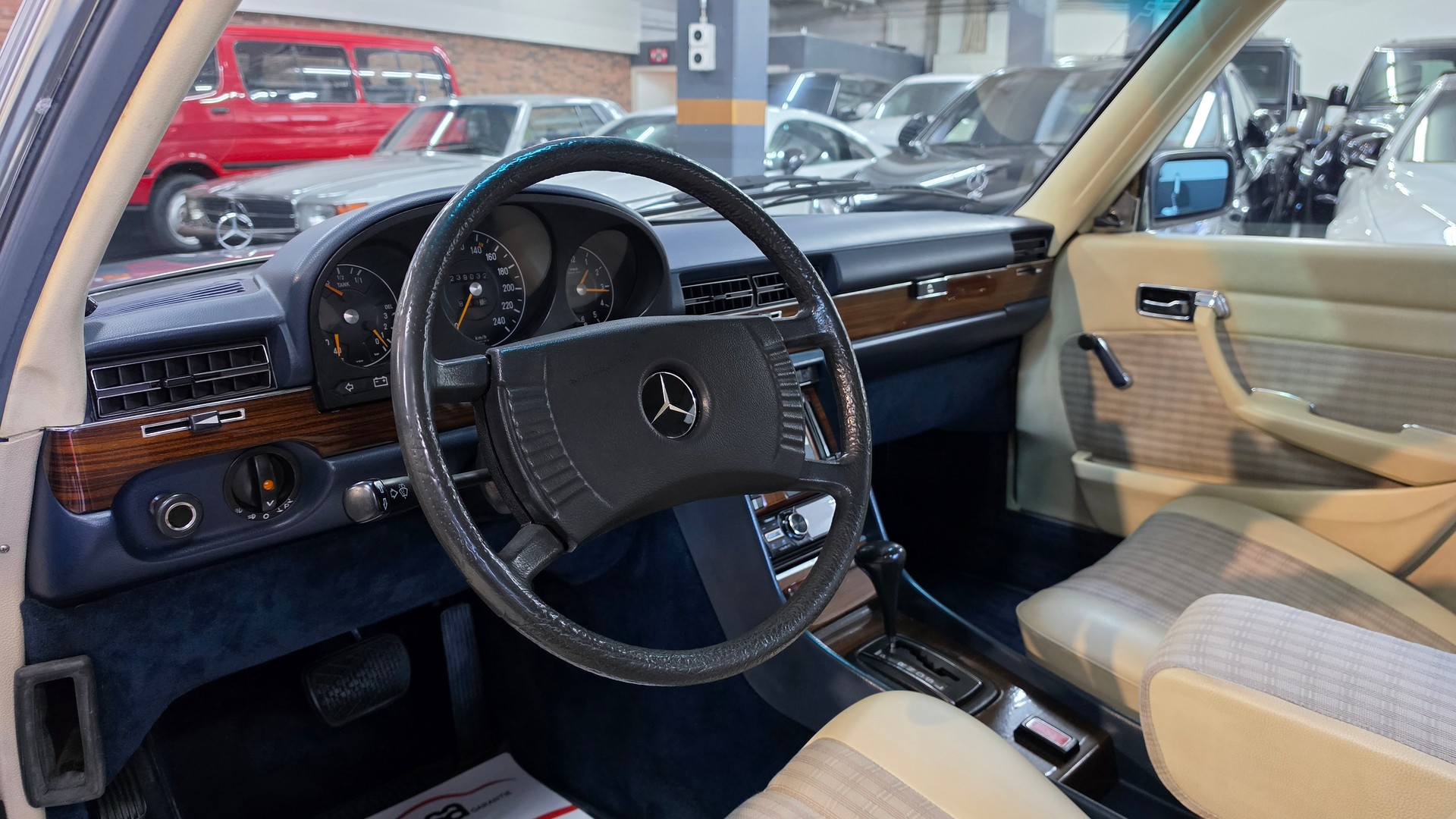 MERCEDES-BENZ 280 SE Automatic Veteran-image-18