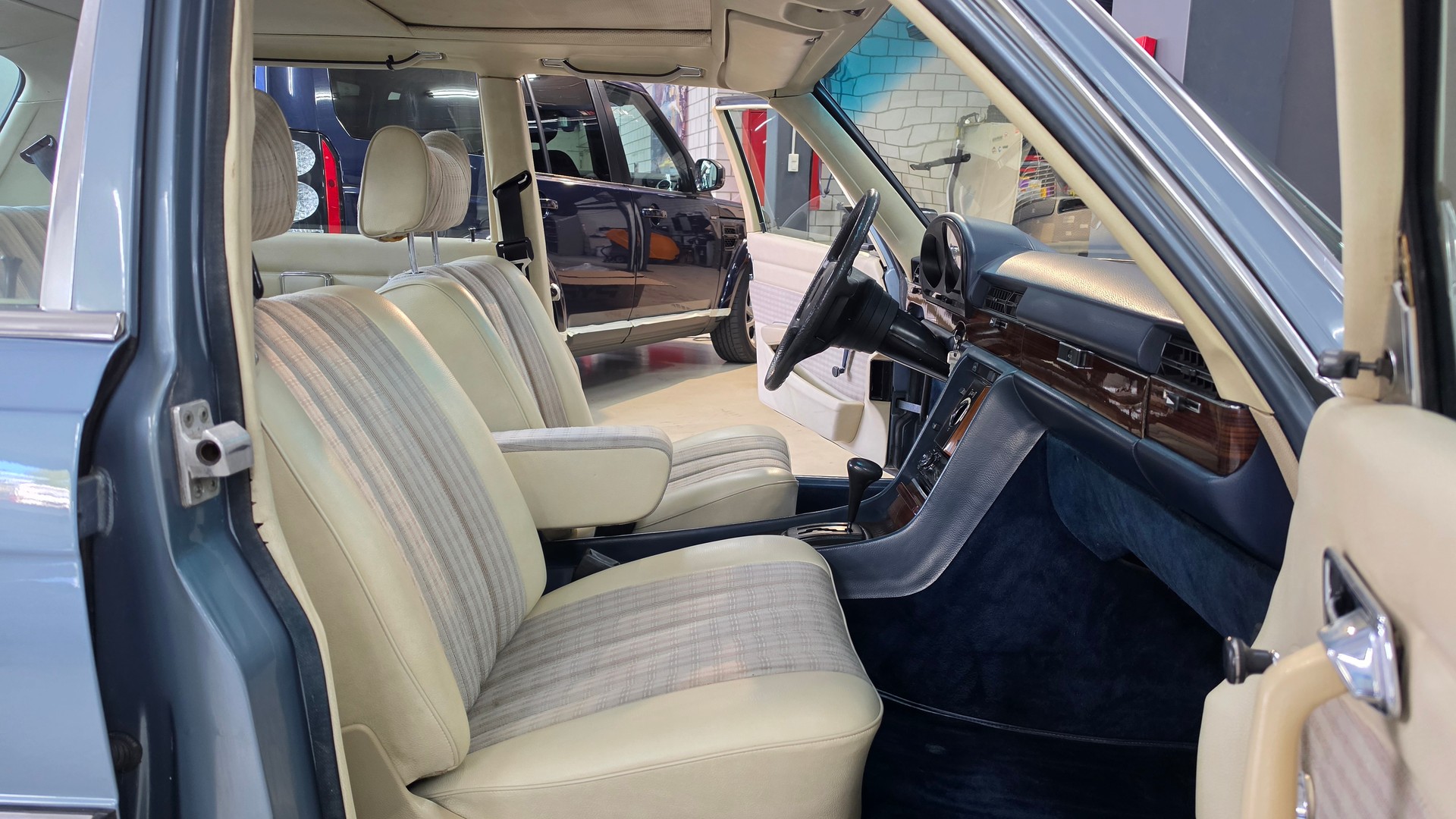 MERCEDES-BENZ 280 SE Automatic Veteran-image-25