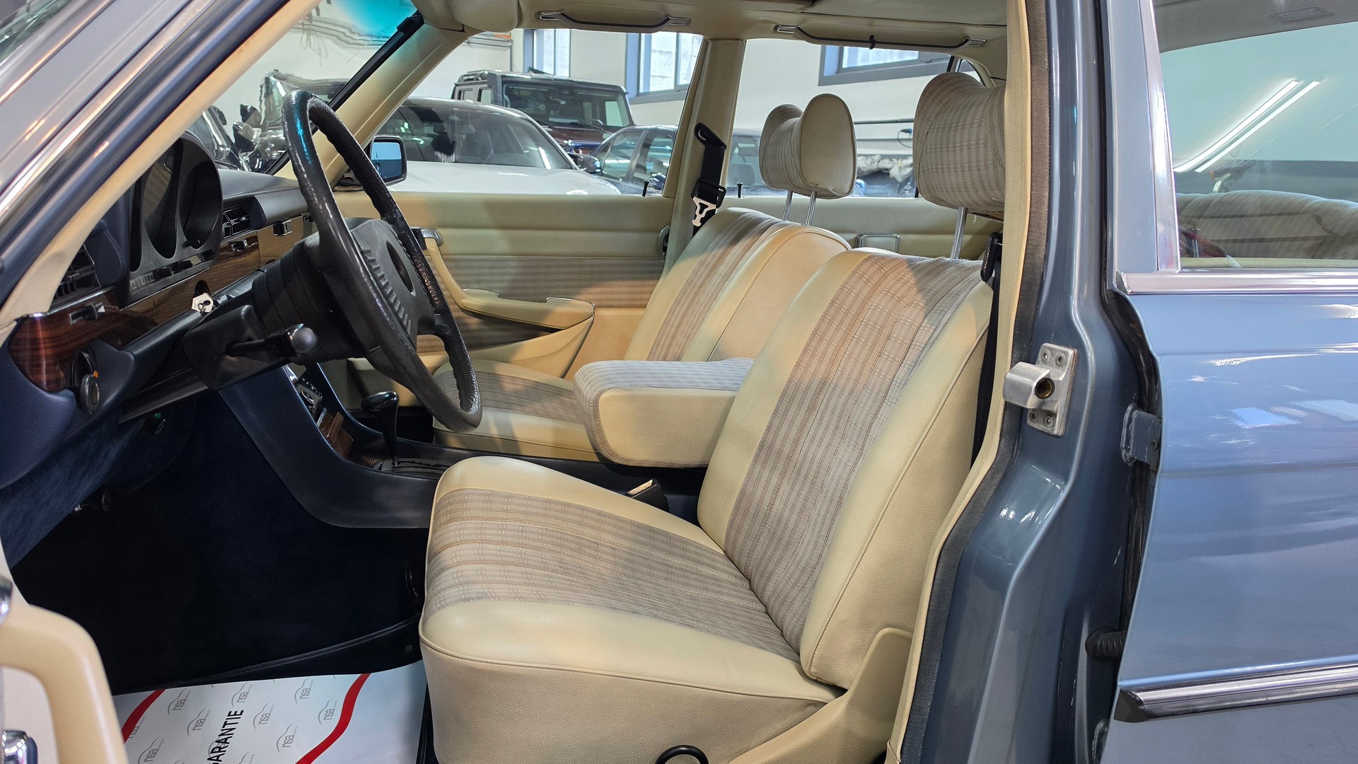 MERCEDES-BENZ 280 SE Automatic Veteran-image-19