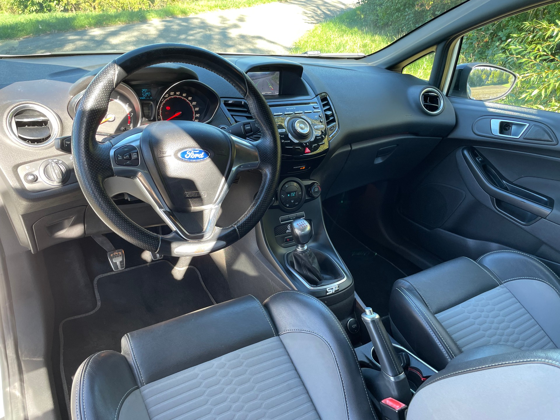 FORD Fiesta 1.6 SCTi ST-1-image-6