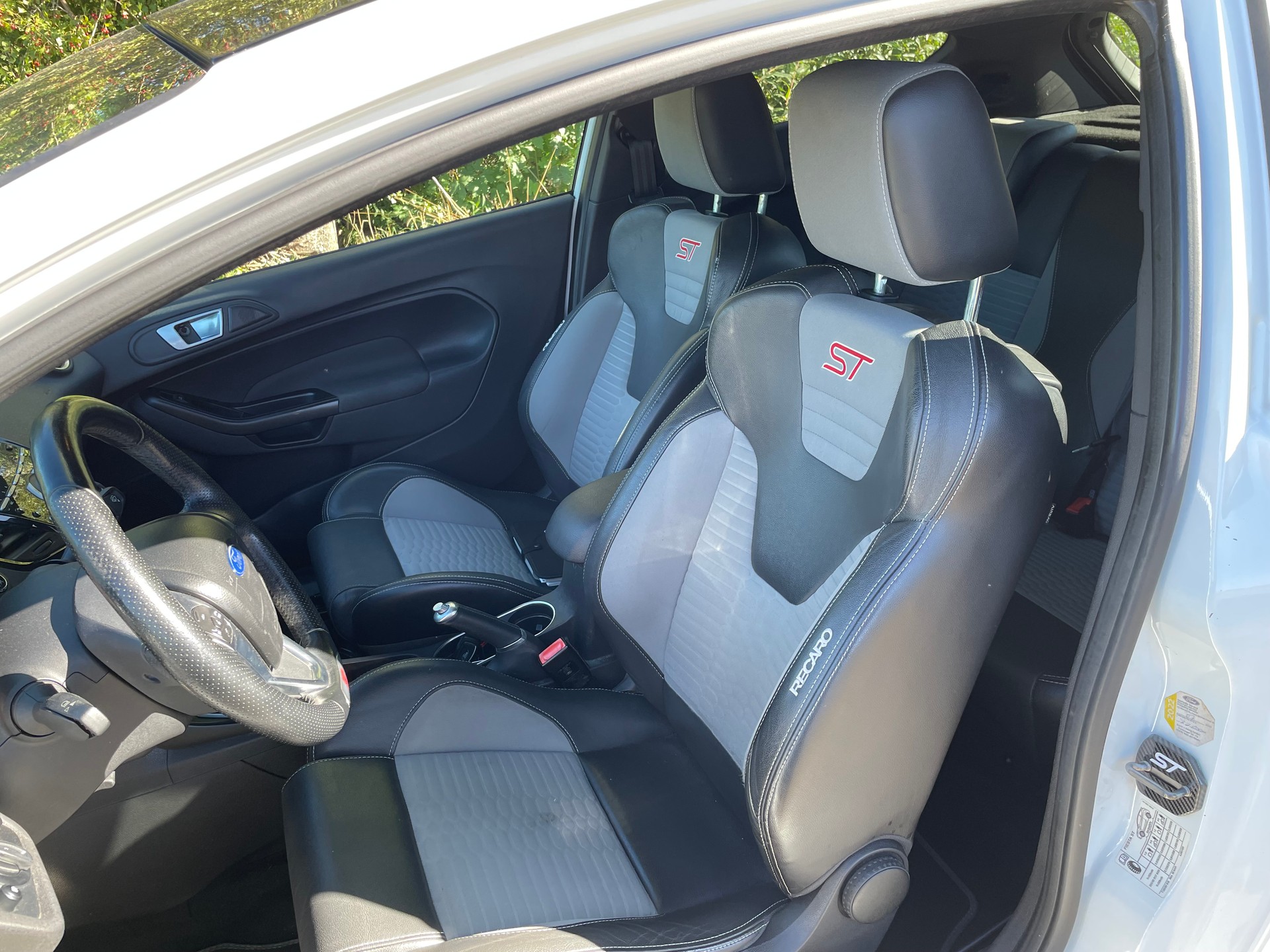 FORD Fiesta 1.6 SCTi ST-1-image-5