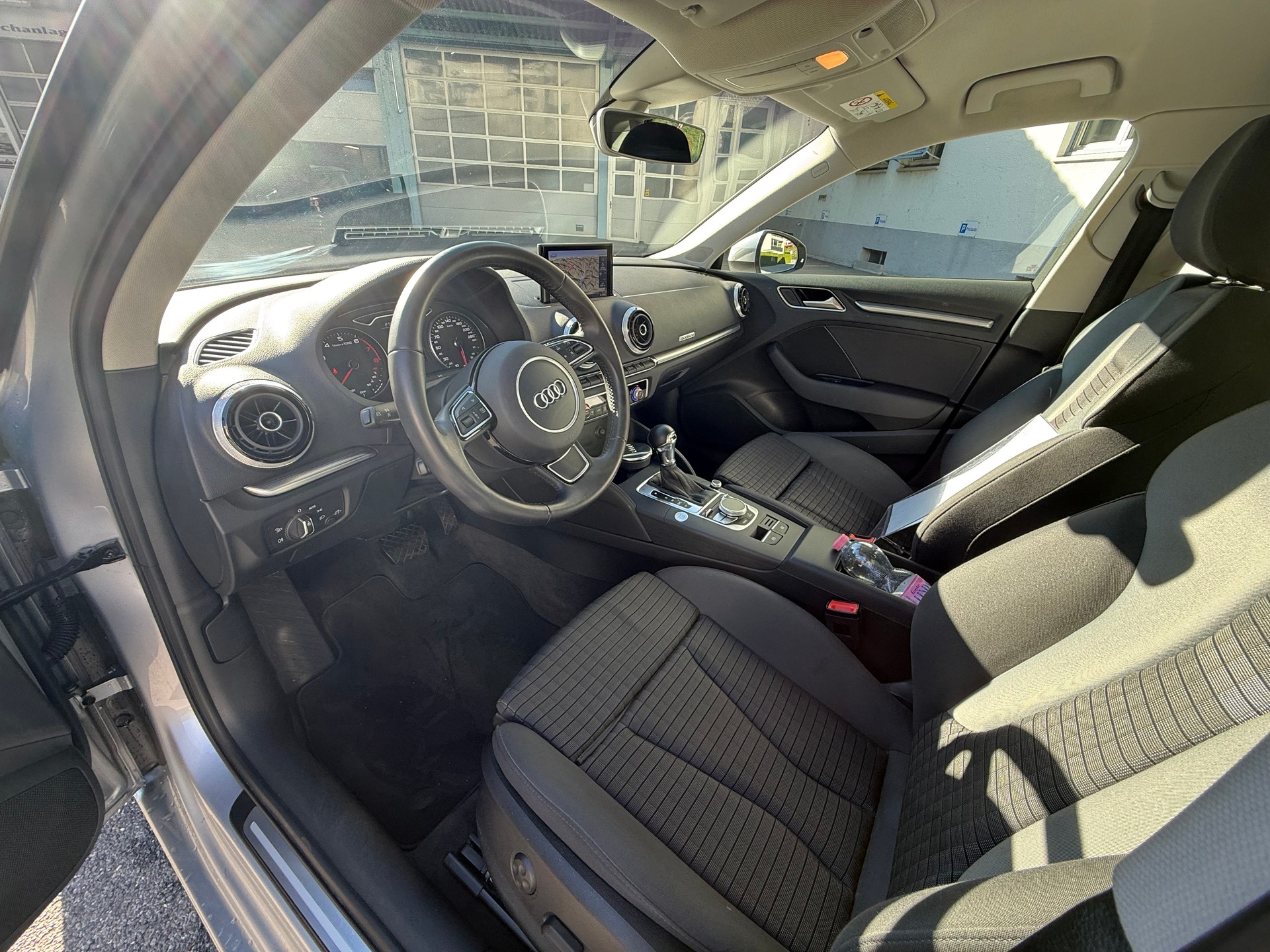 AUDI A3 Sportback 1.8 TFSI Ambition quattro S-tronic-image-9