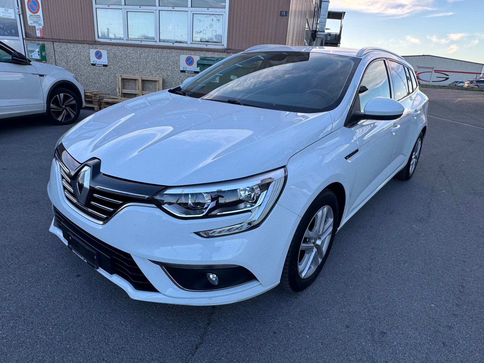 RENAULT Mégane Grandtour 1.5 dCi Business EDC-image-2