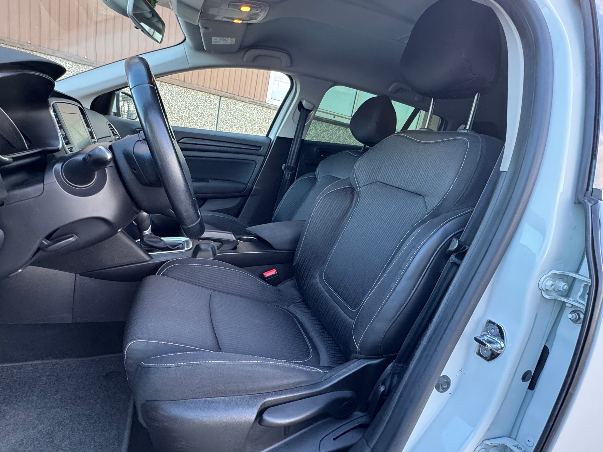 RENAULT Mégane Grandtour 1.5 dCi Business EDC-image-8