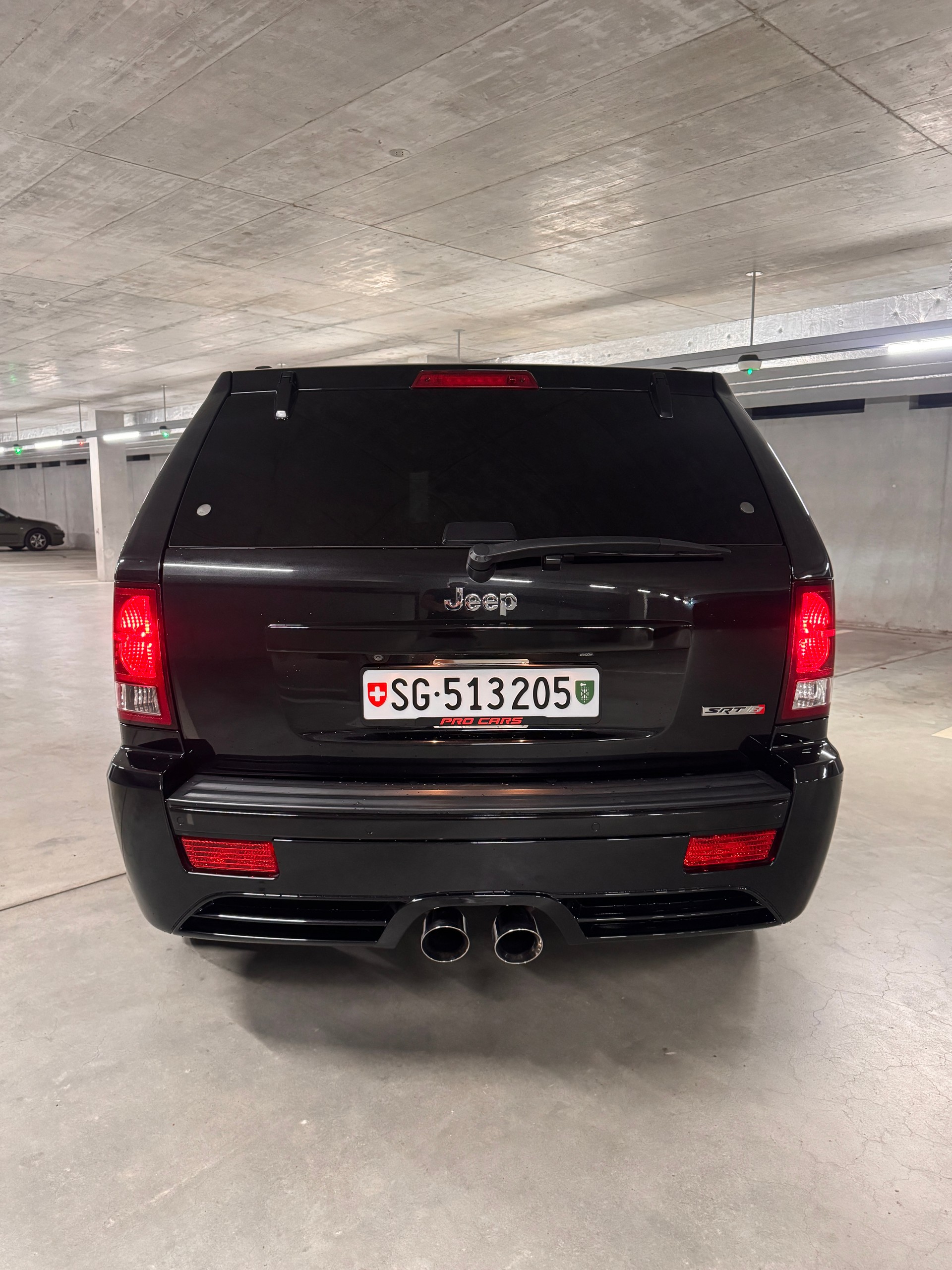 JEEP 6.1 V8 SRT8-image-4
