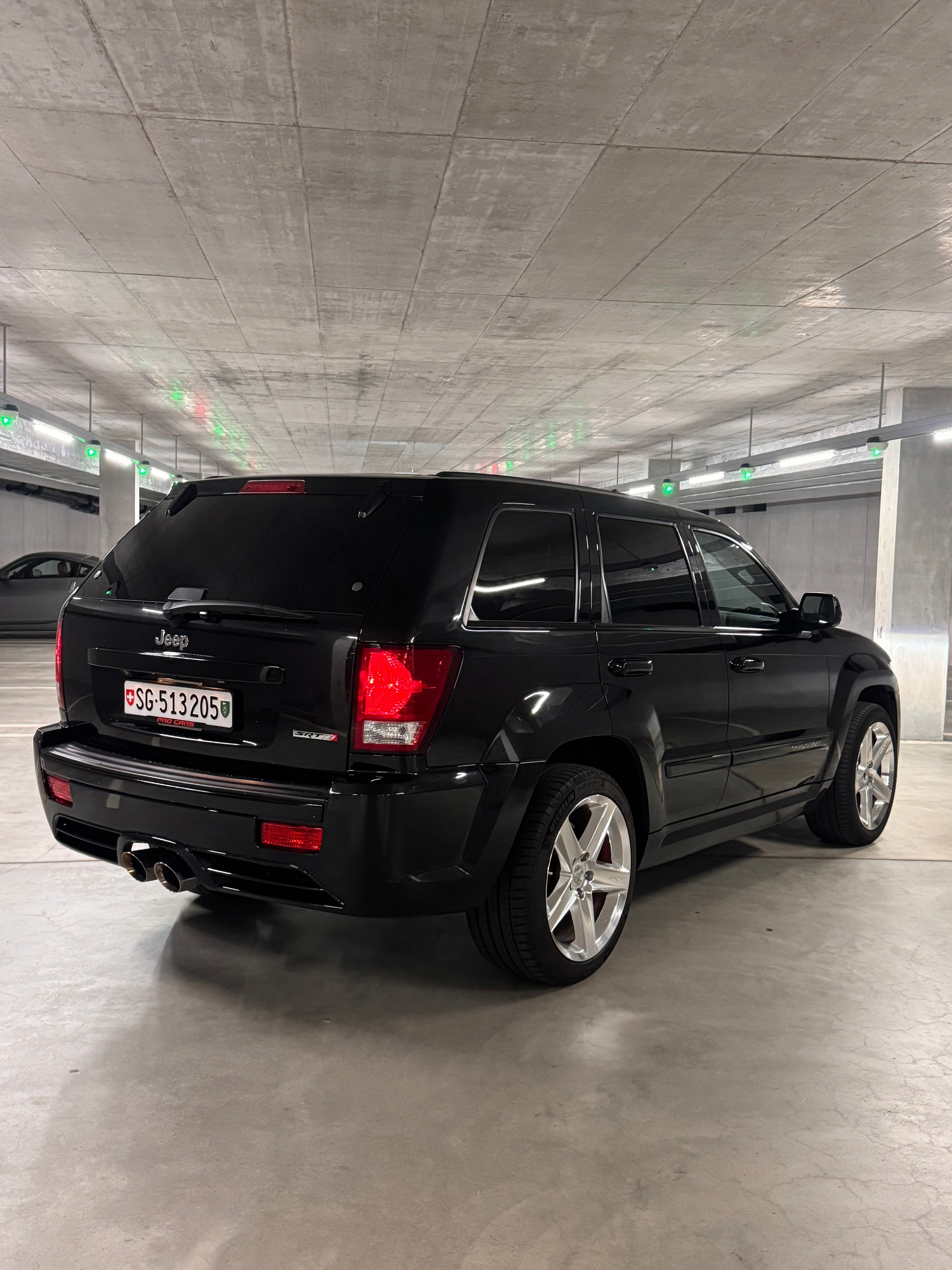 JEEP 6.1 V8 SRT8-image-1