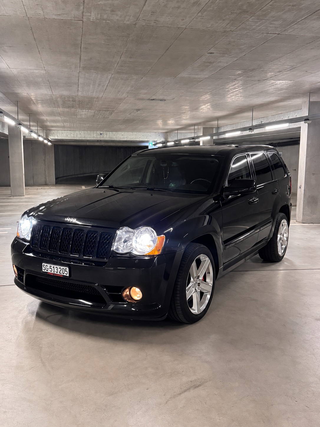 JEEP 6.1 V8 SRT8-image-0