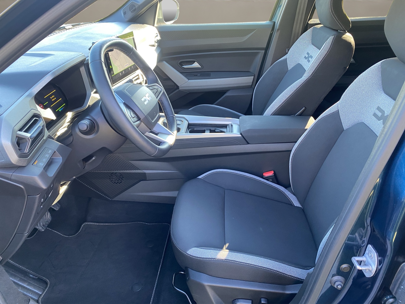 DACIA Bigster HEV 155 Journey-image-8