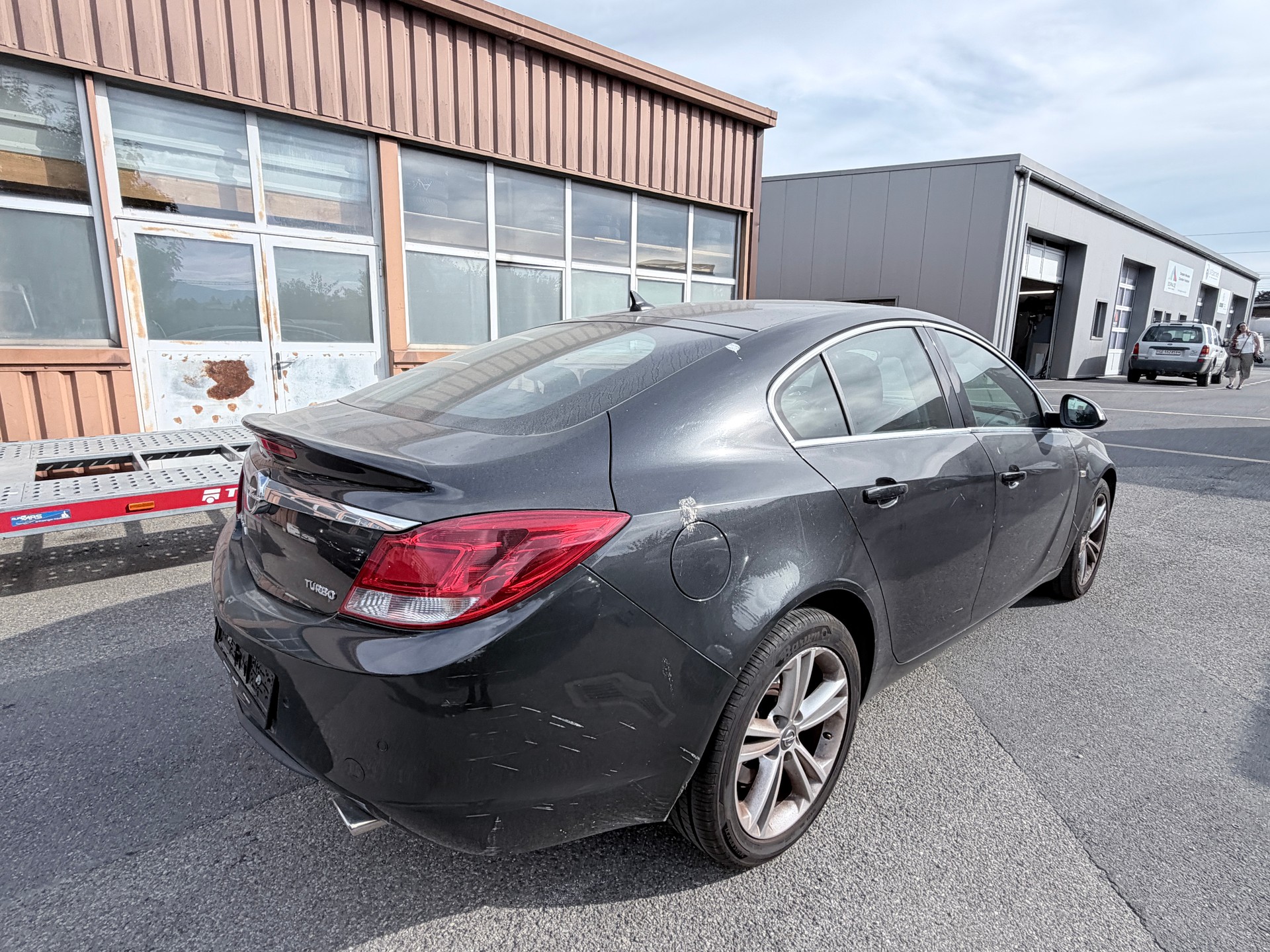 OPEL Insignia 1.6 Turbo Edition-image-3