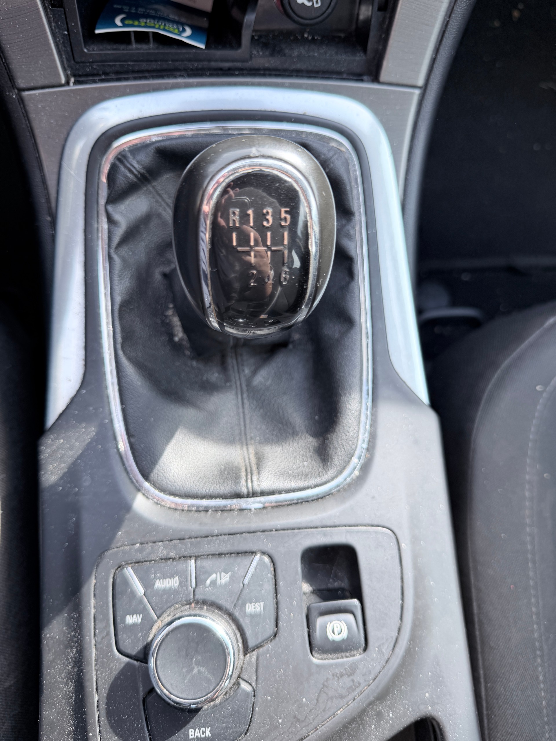 OPEL Insignia 1.6 Turbo Edition-image-10