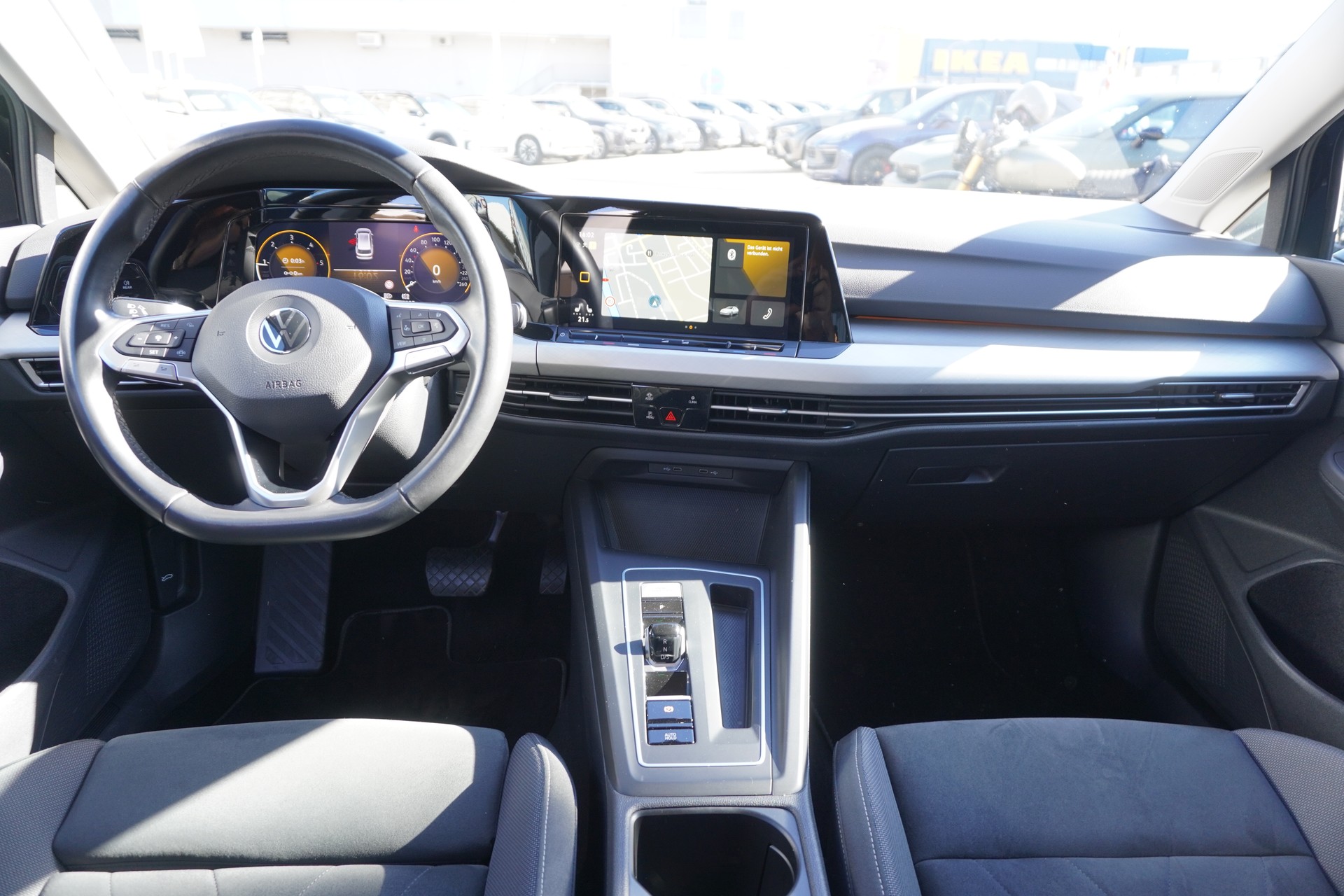 VW Golf Variant 2.0 TDI Life DSG 4Motion-image-14