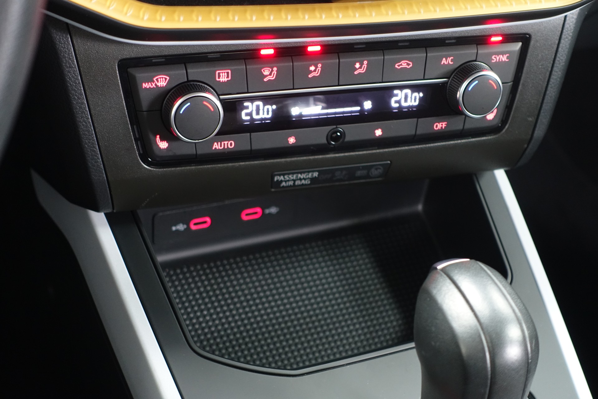 SEAT Arona 1.0 TSI 110 Style DSG-image-18