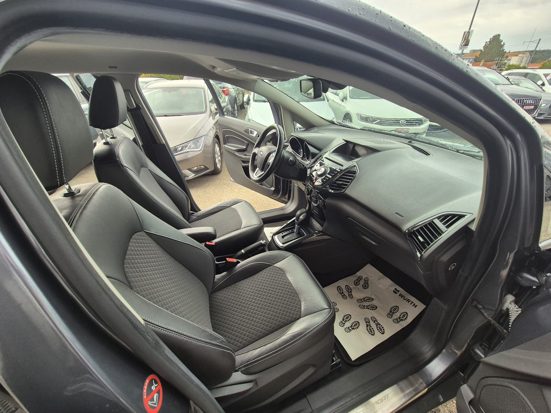 FORD EcoSport 1.5 Titanium PowerShift-image-7