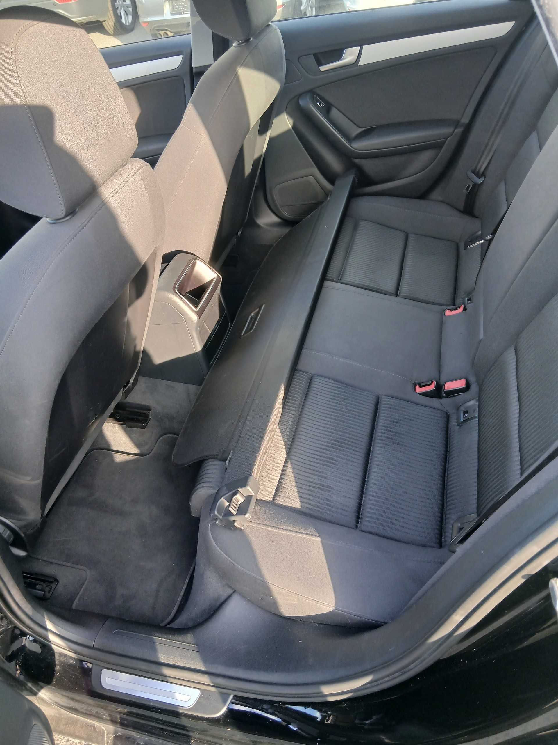 AUDI A4 Avant 1.8 TFSI-image-8
