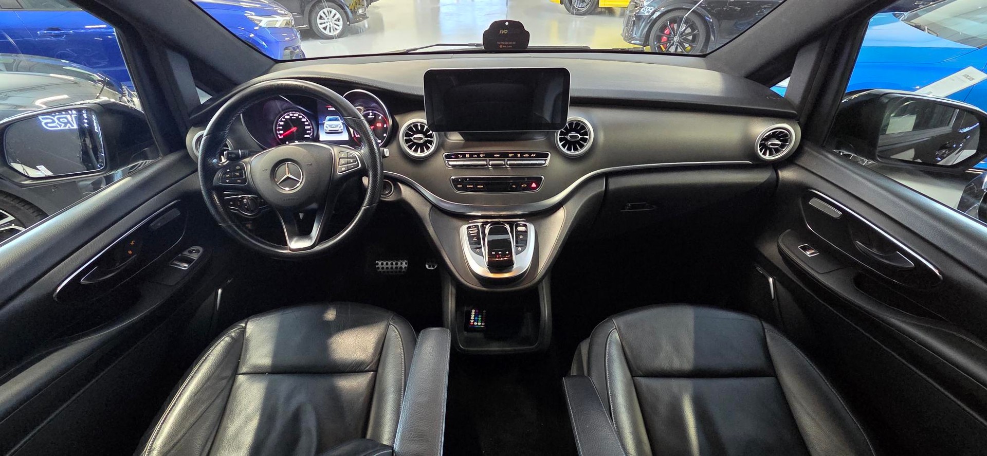 MERCEDES-BENZ V 250 d extralang 4Matic 7G-Tronic-image-4