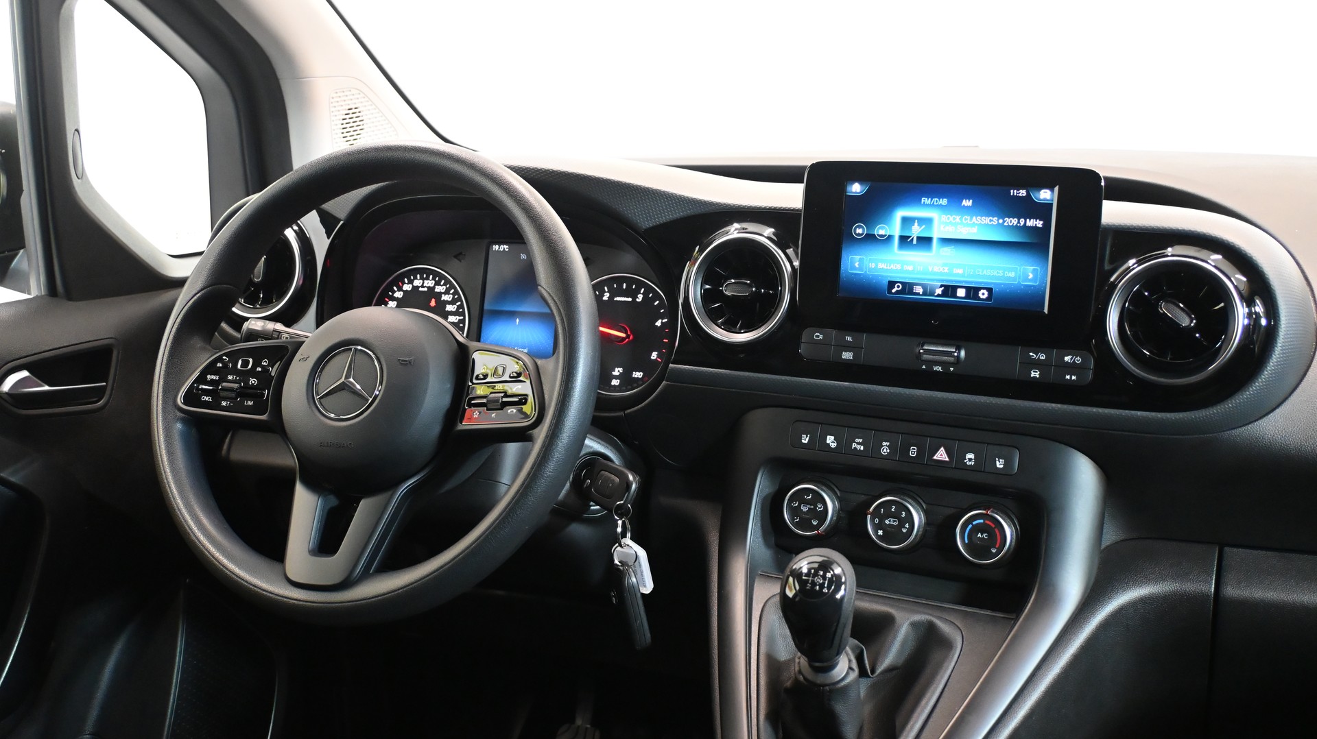 MERCEDES-BENZ Citan 110 CDI Base-image-4