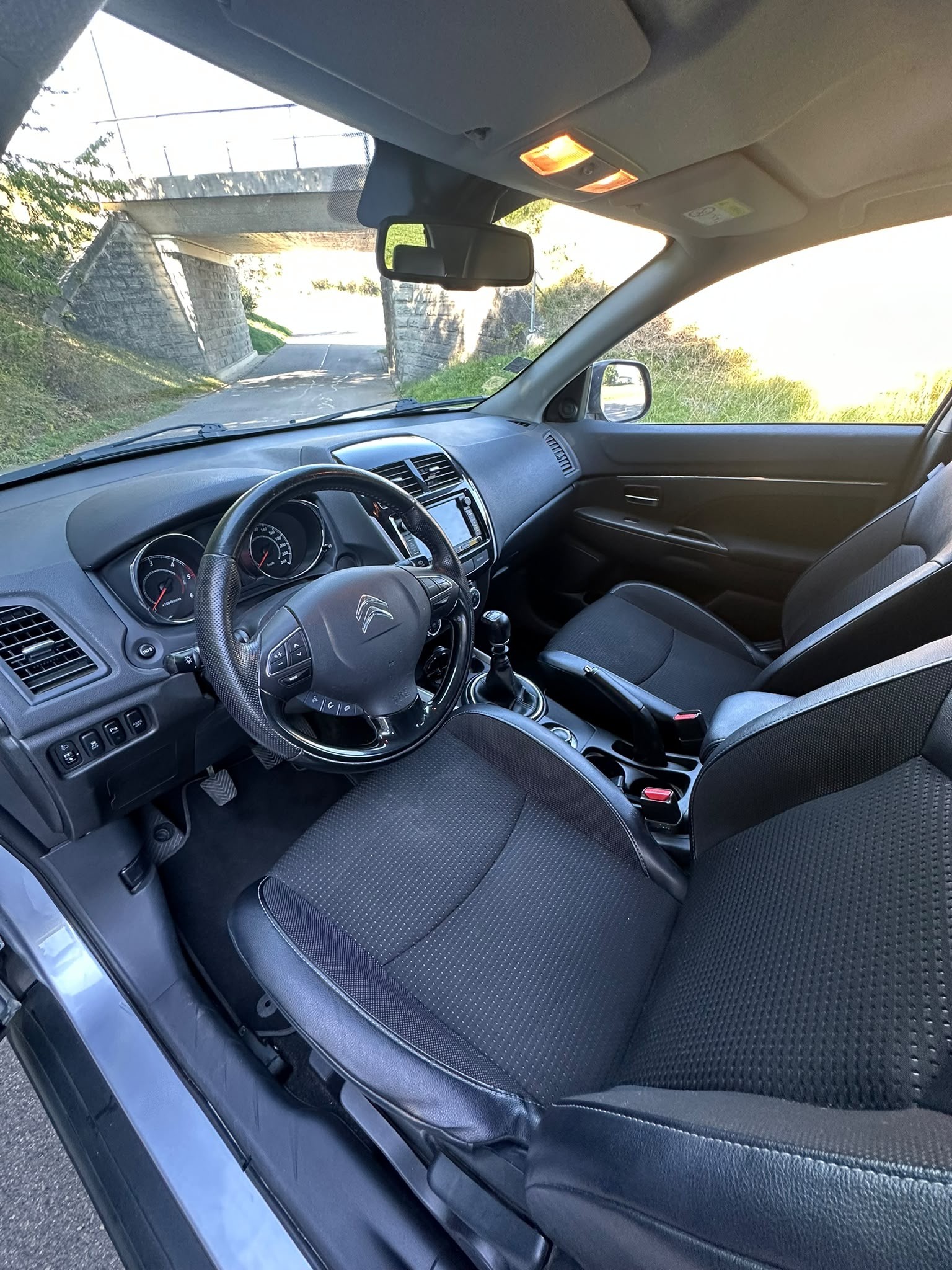CITROEN C4 Aircross 1.6 HDi Collection 4WD-image-12