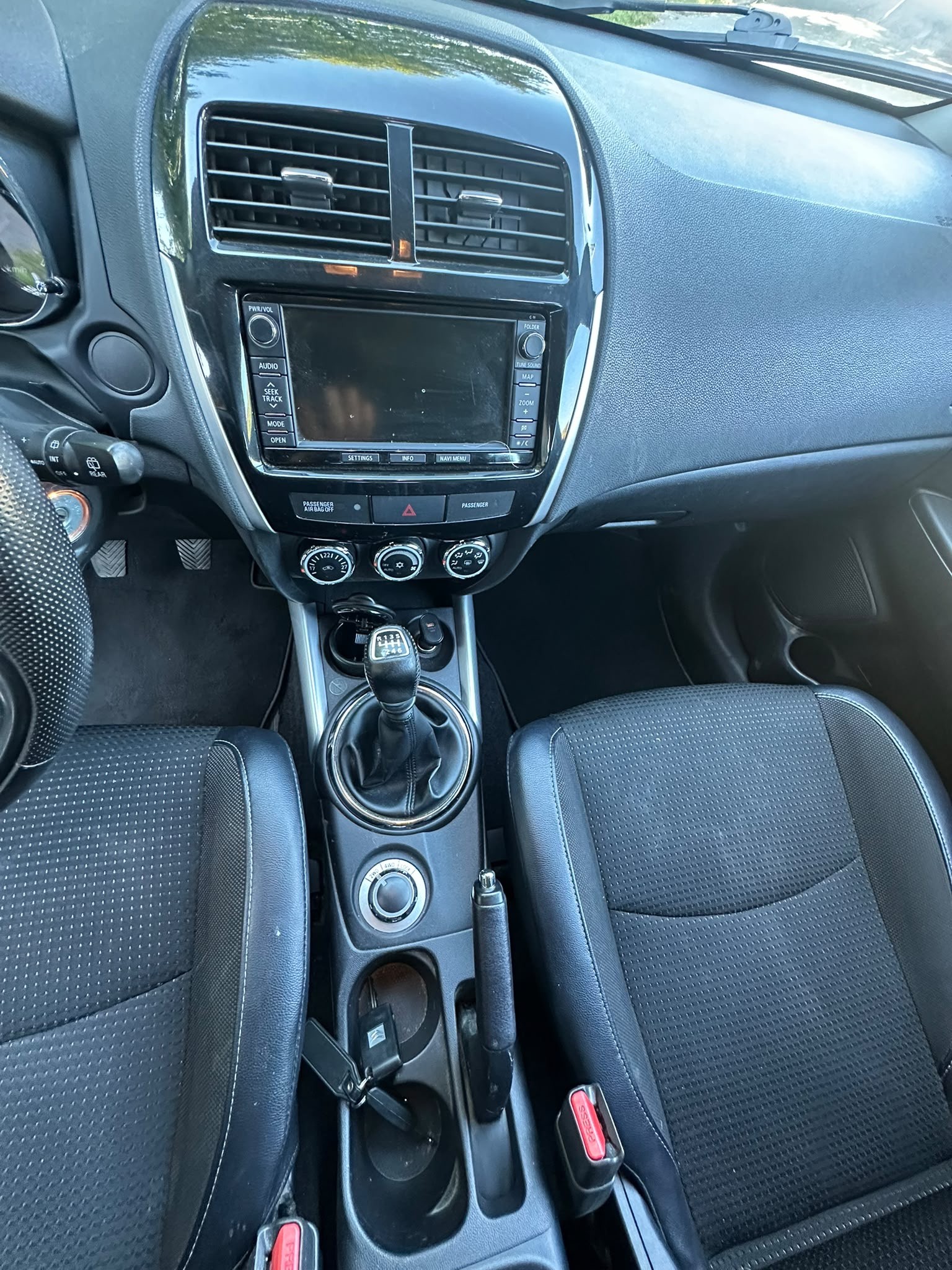CITROEN C4 Aircross 1.6 HDi Collection 4WD-image-11
