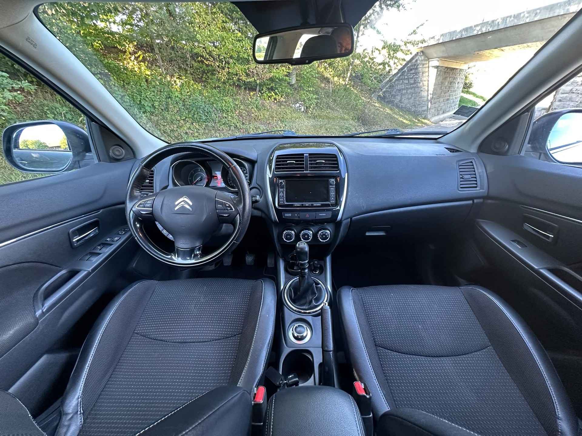 CITROEN C4 Aircross 1.6 HDi Collection 4WD-image-10