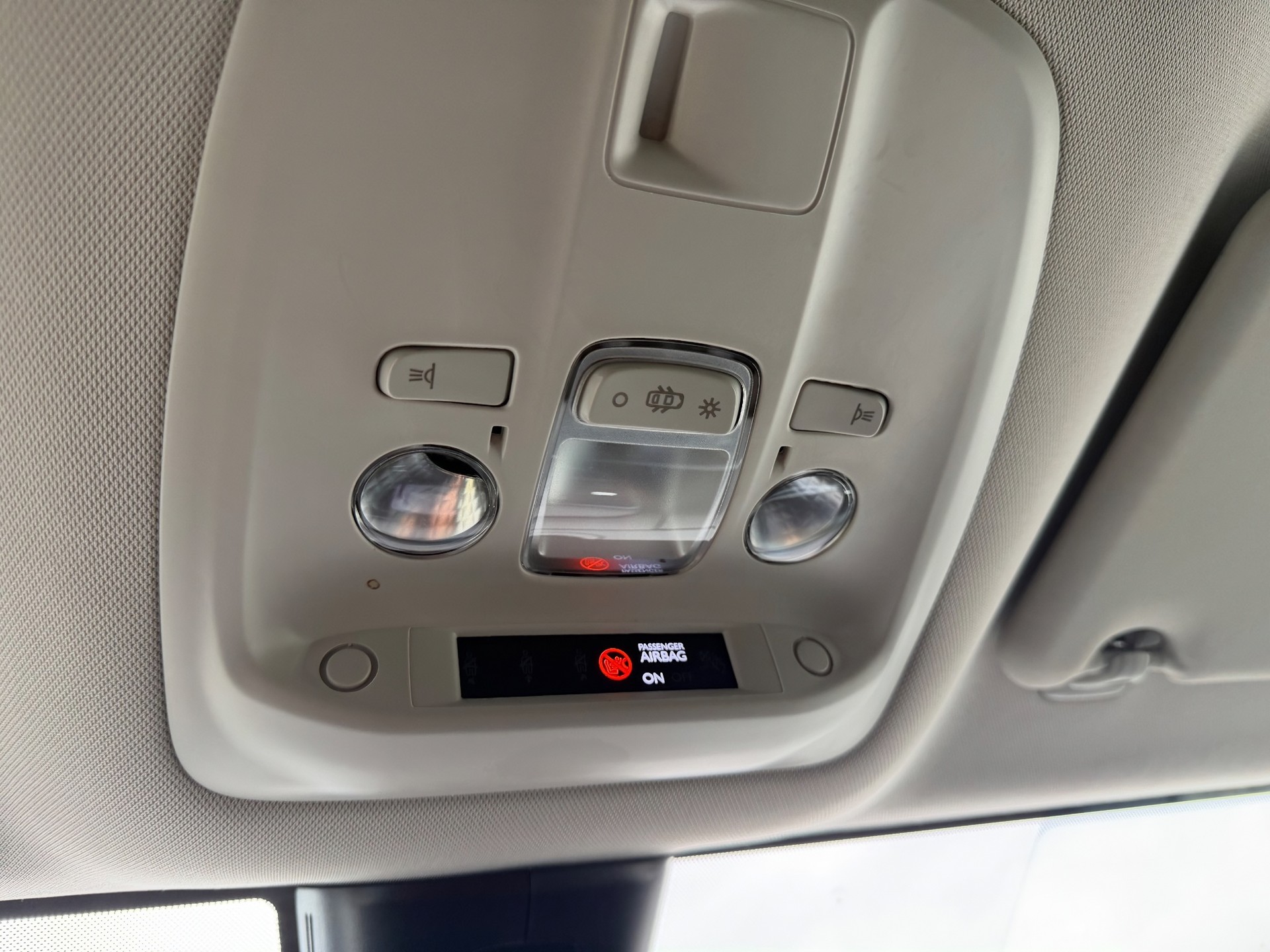 PEUGEOT Traveller 2.0 BlueHDi Business VIP Standard EAT8-image-21