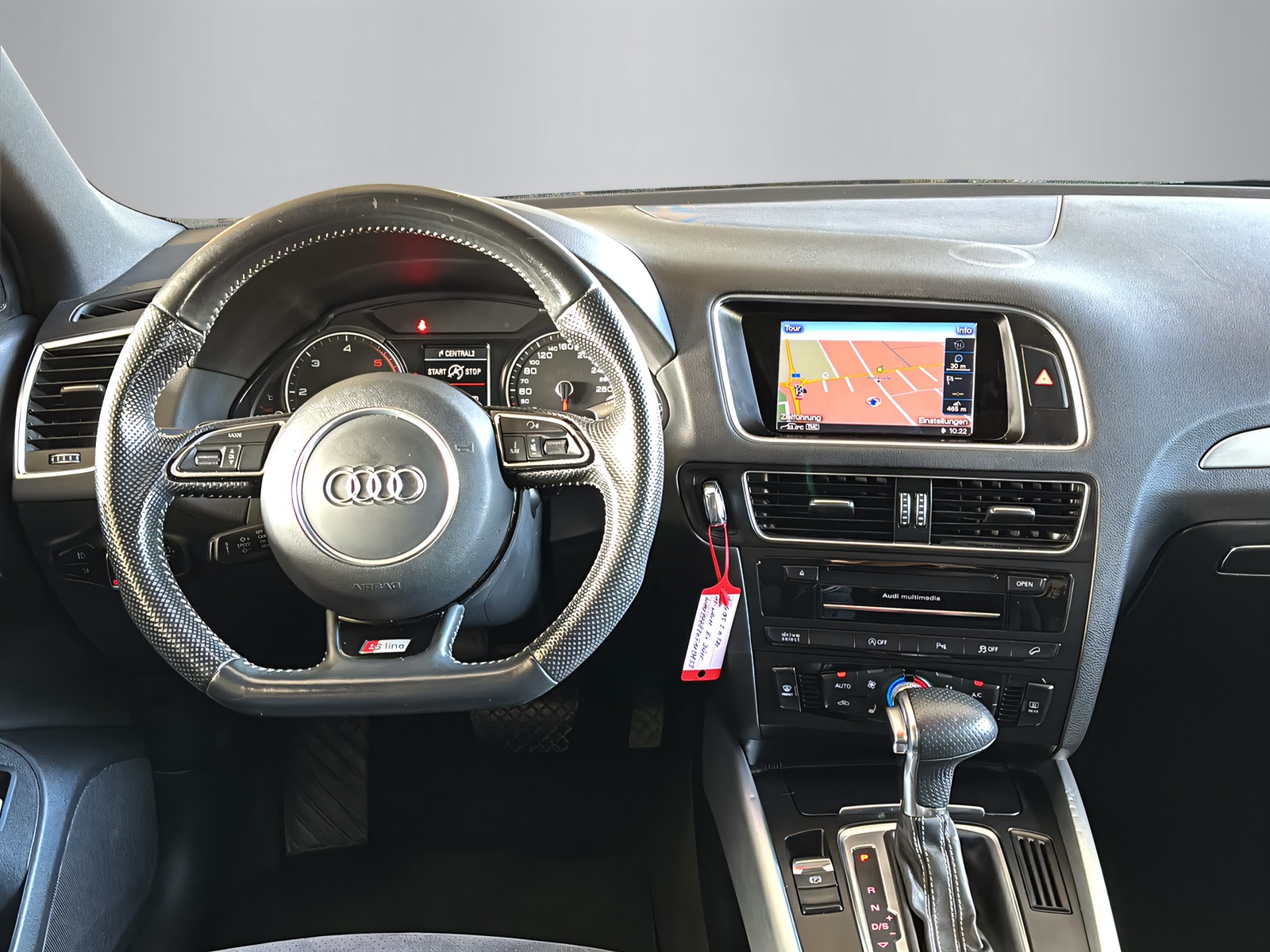 AUDI Q5 2.0 TDI quattro S-Tronic-image-4