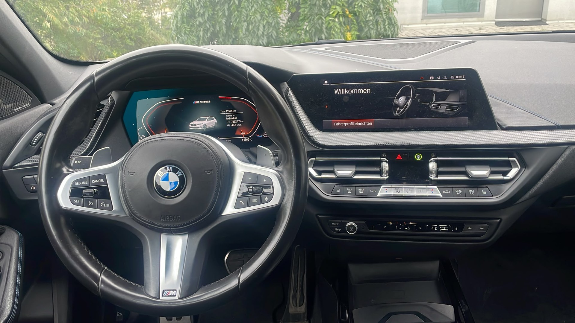 BMW M135i xDrive Steptronic-image-12