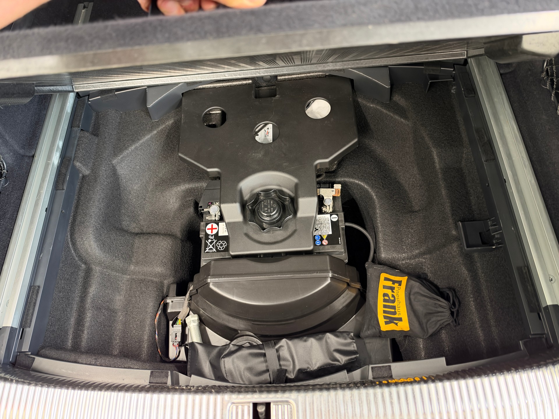 AUDI S4 Avant 3.0 TFSI quattro tiptronic-image-17