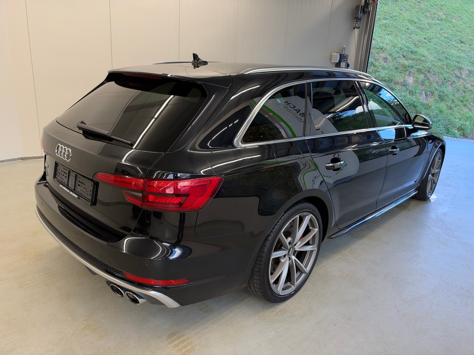 AUDI S4 Avant 3.0 TFSI quattro tiptronic-showroom-element-3