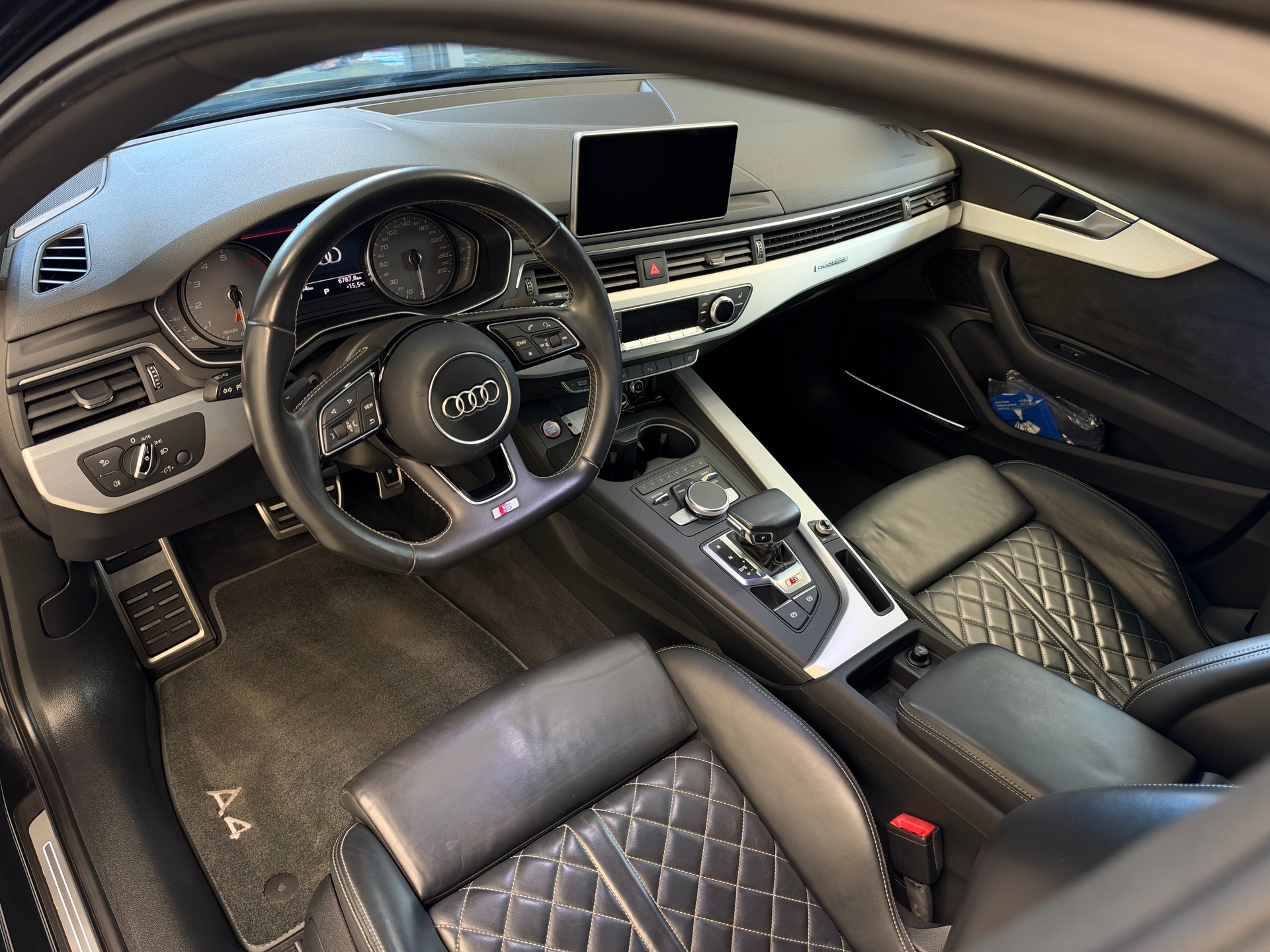 AUDI S4 Avant 3.0 TFSI quattro tiptronic-image-10