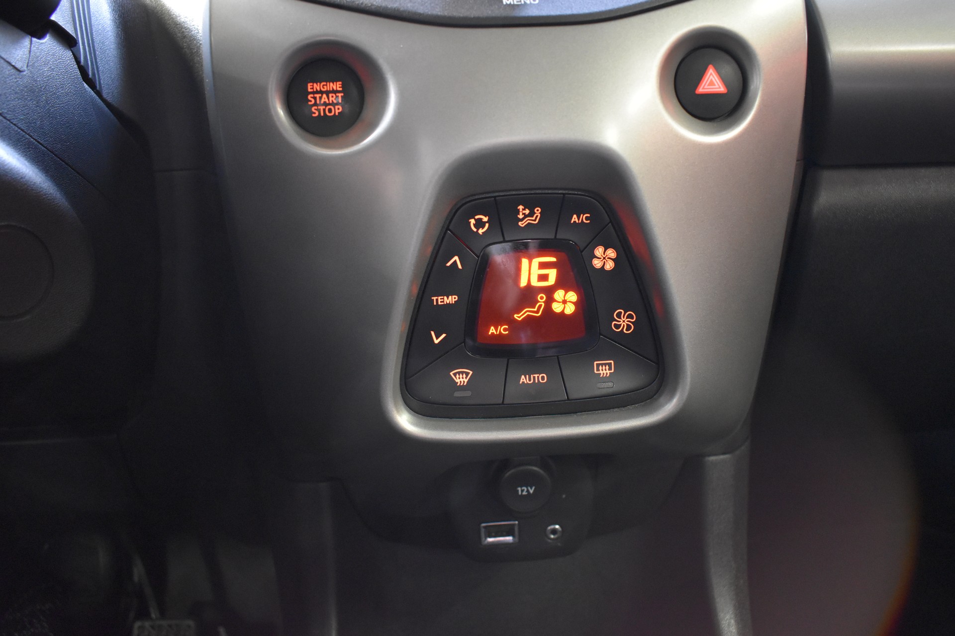 CITROEN C1 1.0 VTi Shine Stop&Start ***FaceLift Model 2020 - 72PS***-image-10