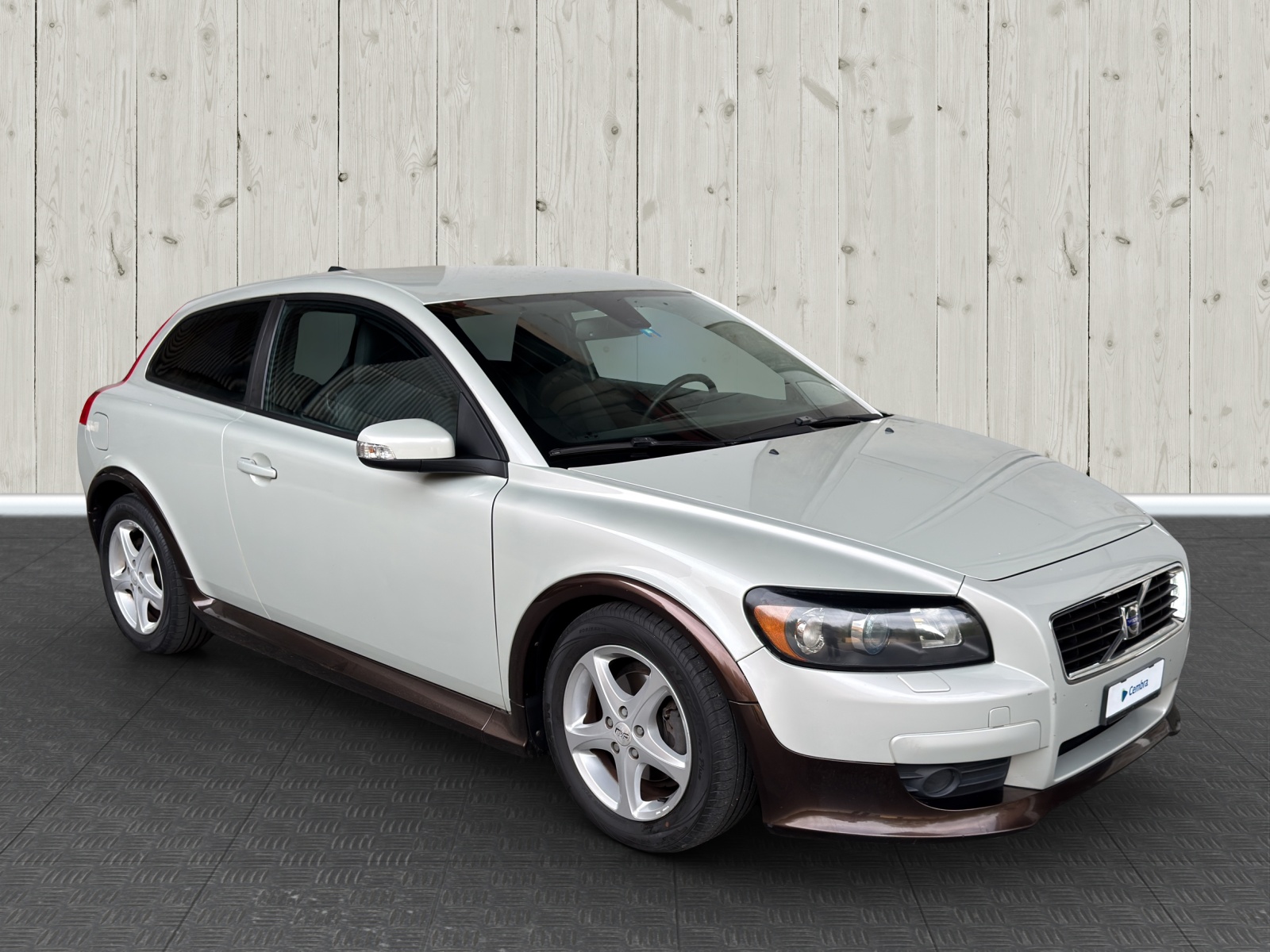 VOLVO C30 2.0 Momentum-image-0