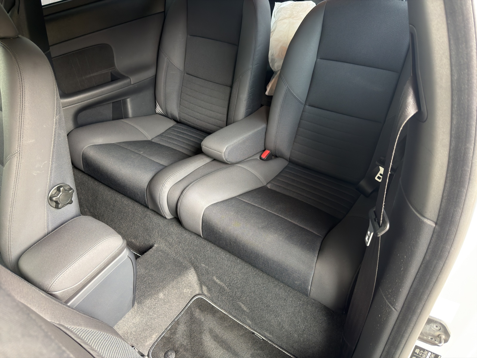 VOLVO C30 2.0 Momentum-image-13