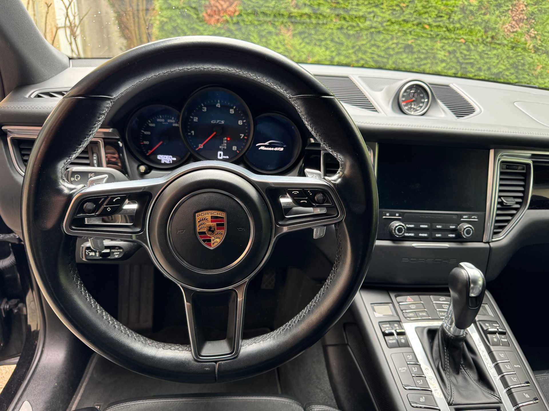 PORSCHE 3.0 V6 GTS-image-5