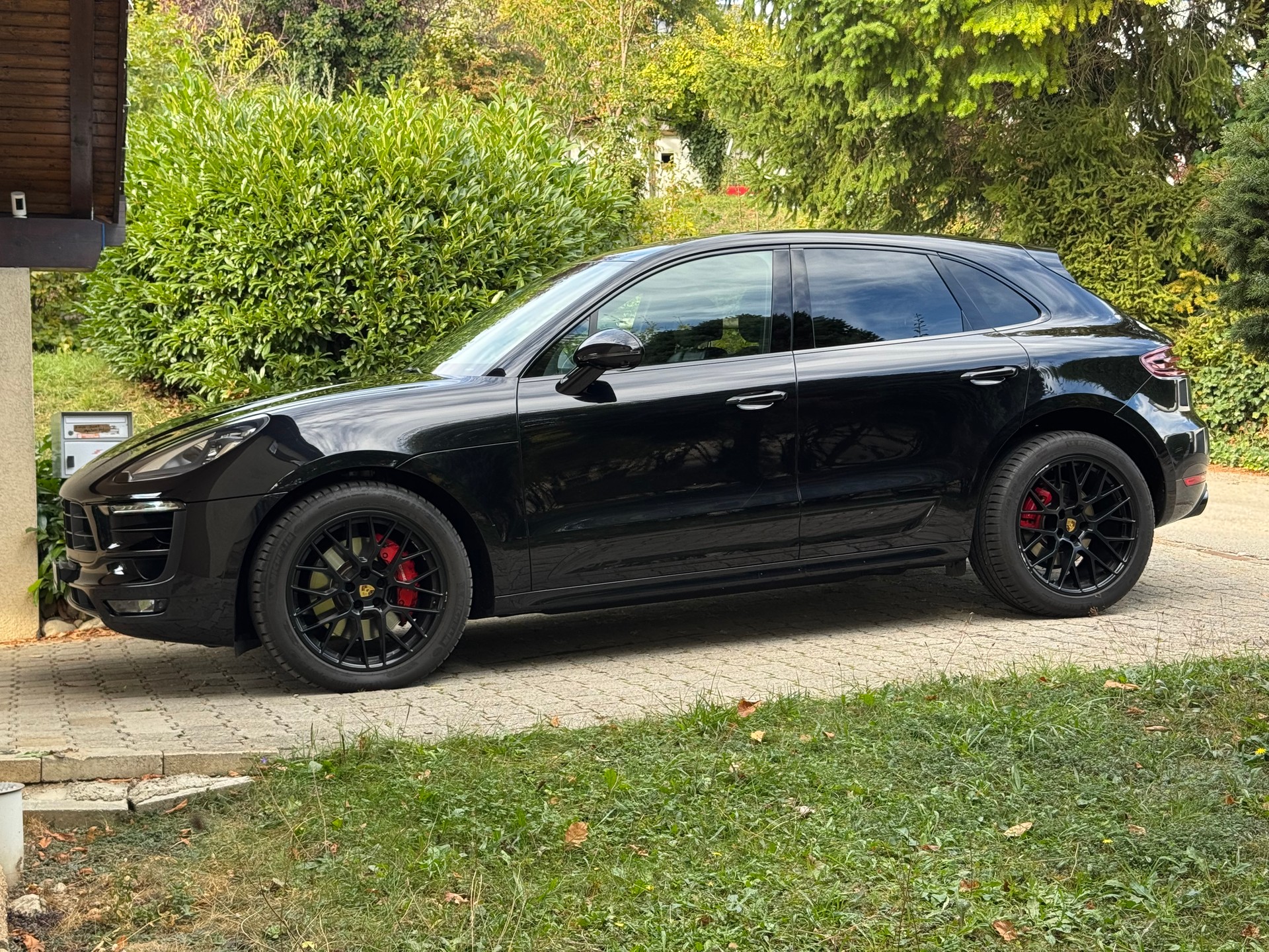 PORSCHE 3.0 V6 GTS-image-0