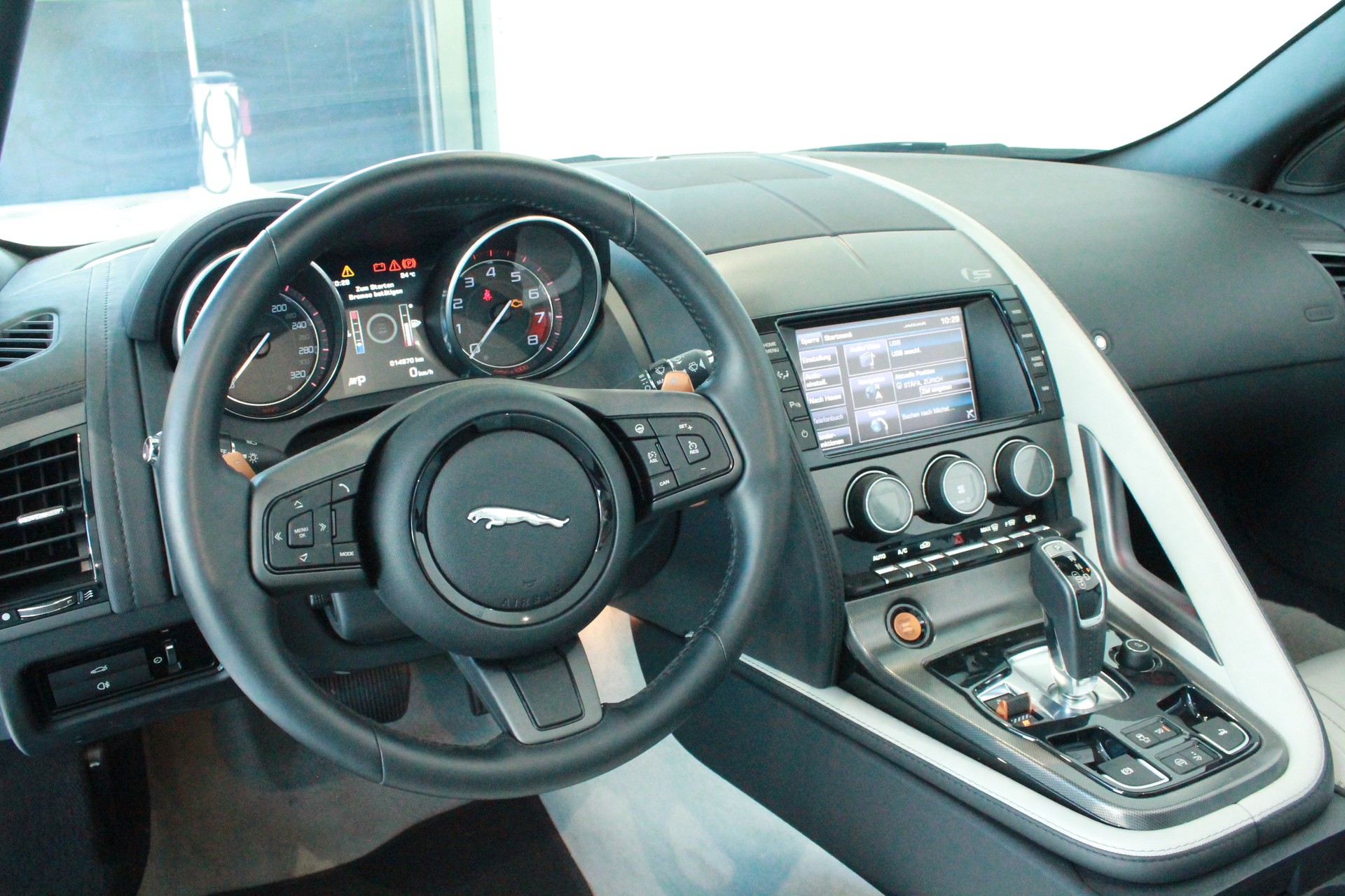 JAGUAR F-Type Convertible S 5.0 V8 S/C-image-6