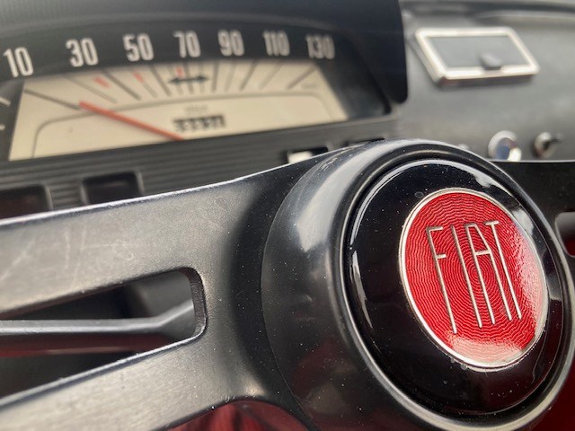 FIAT 500L-image-8