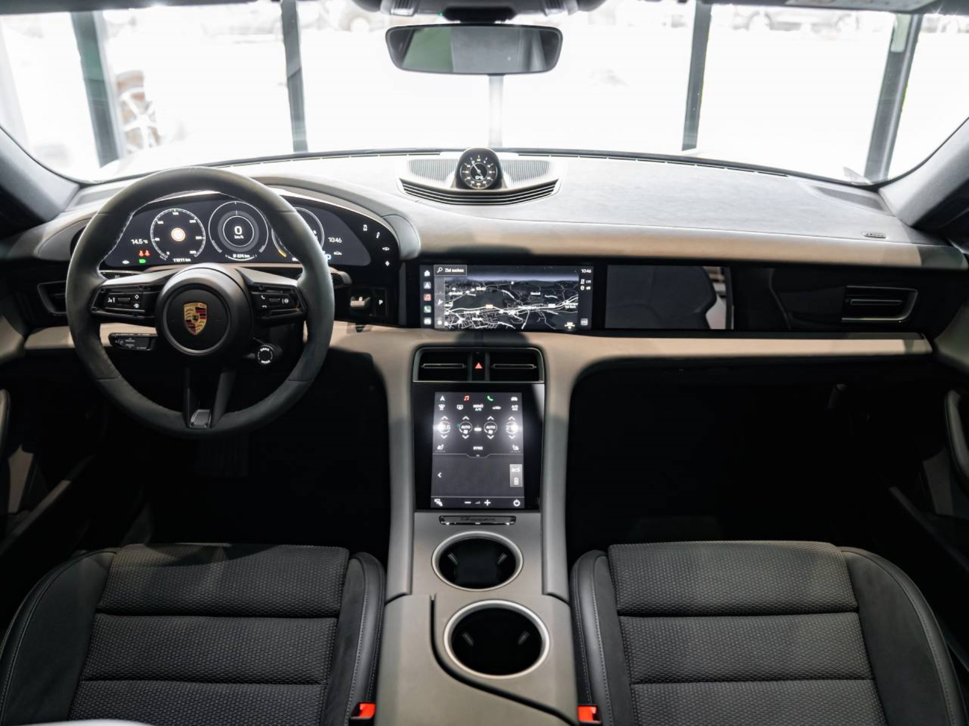 PORSCHE Taycan 4S-image-8