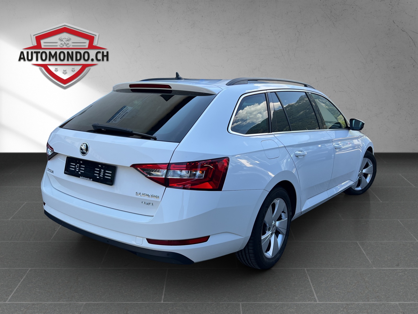 SKODA Superb Combi 1.4 TSI ACT Style 4x4-image-4