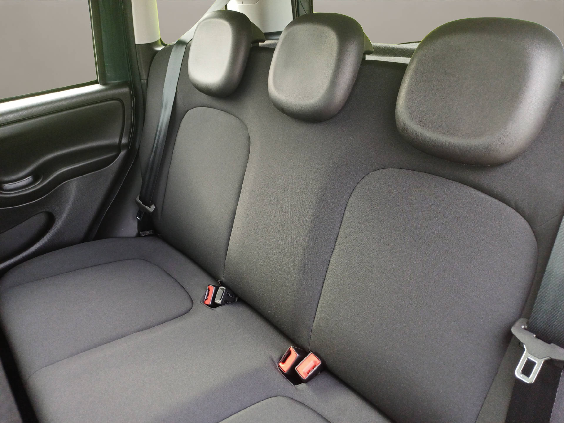 FIAT Panda 1.0 Hybrid Cross-image-10