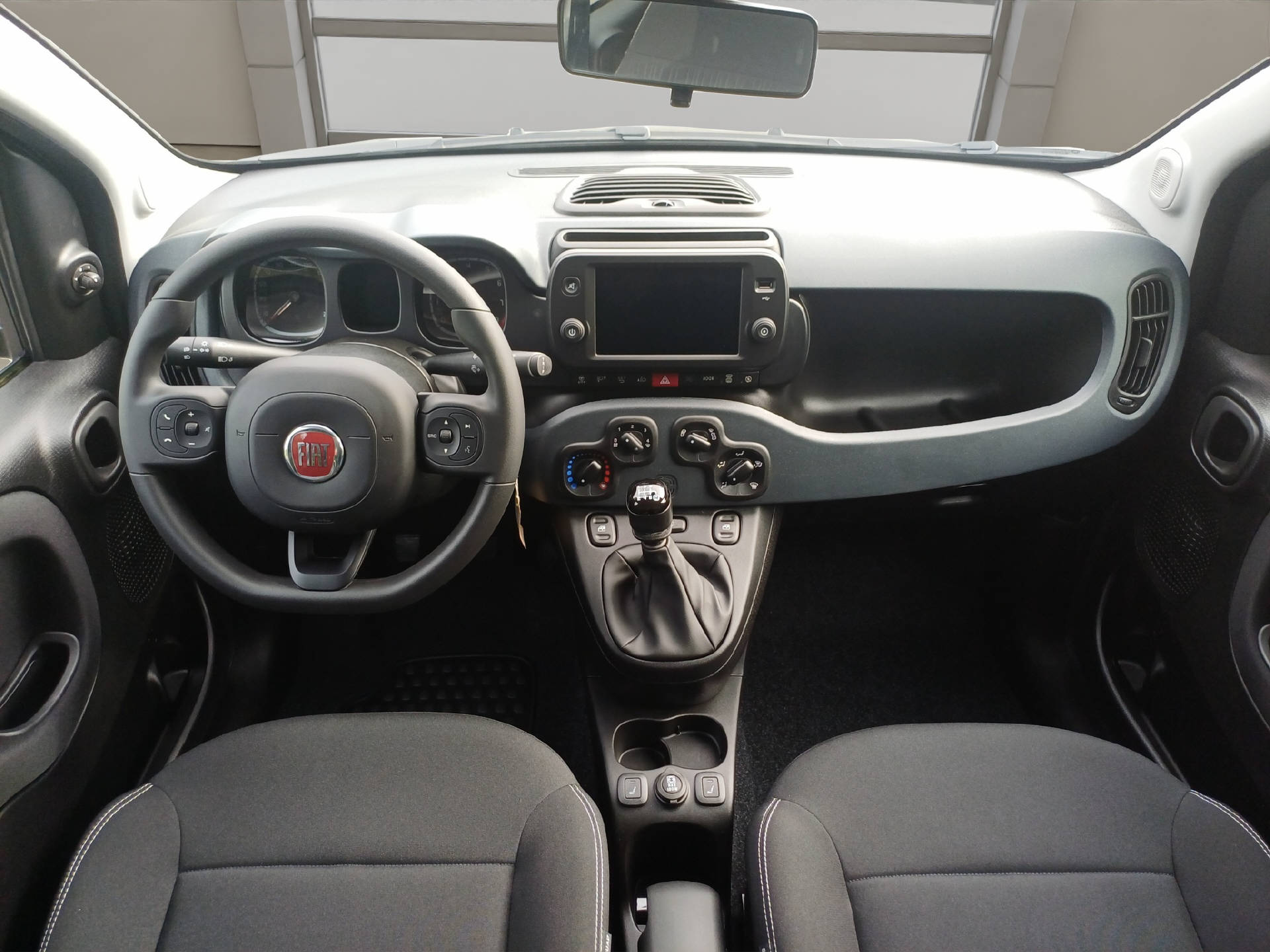 FIAT Panda 1.0 Hybrid Cross-image-11