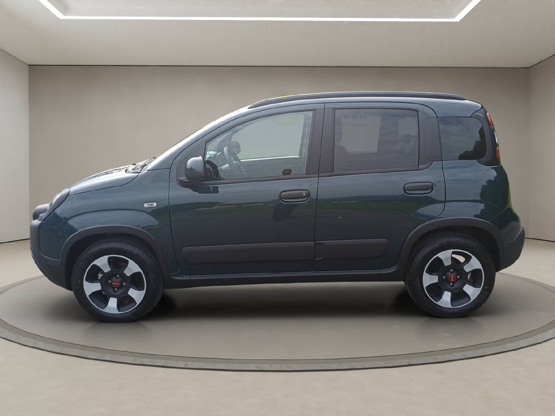 FIAT Panda 1.0 Hybrid Cross-image-1
