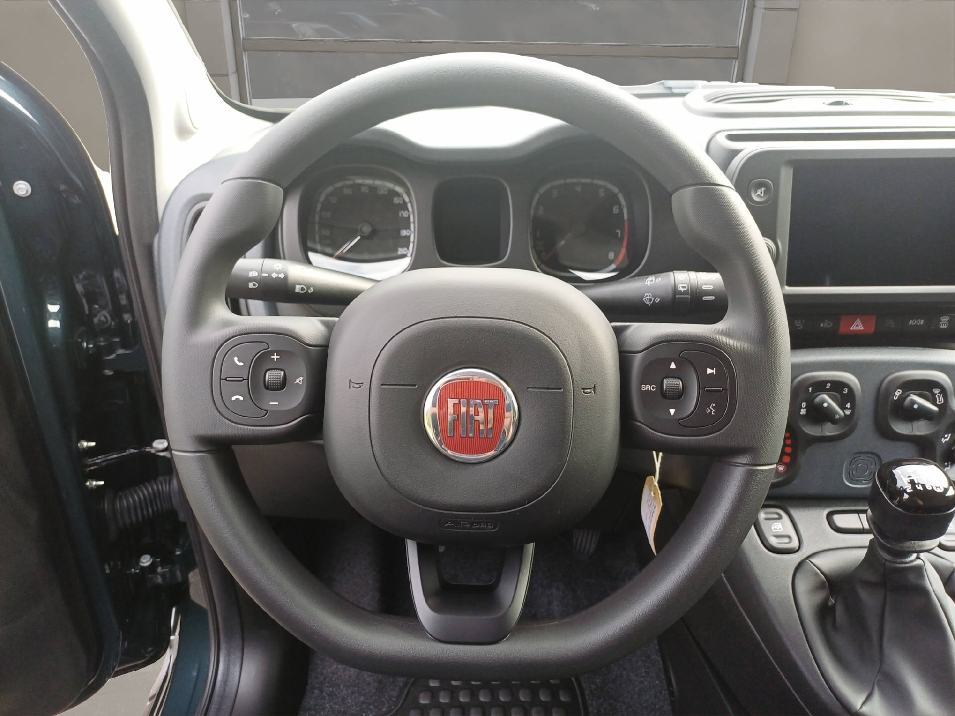 FIAT Panda 1.0 Hybrid Cross-image-8