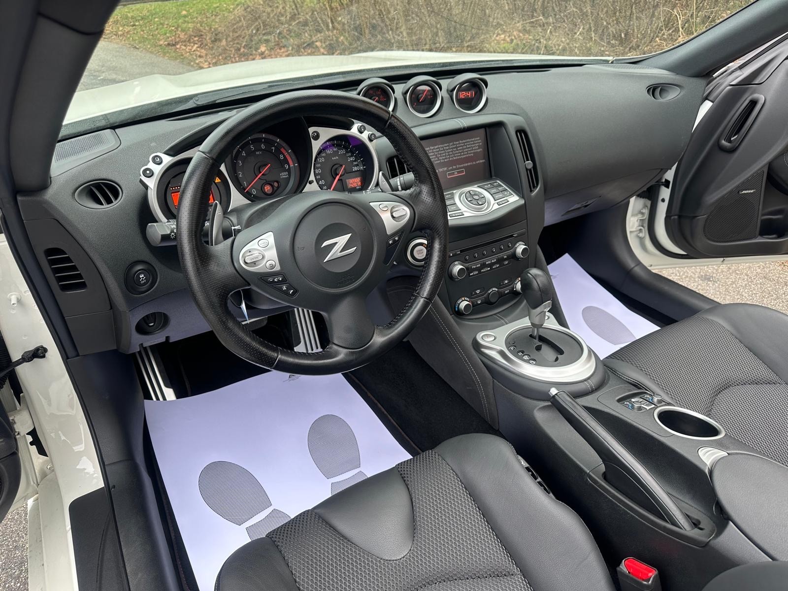 NISSAN 370 Z Roadster Pack Automatic-image-12