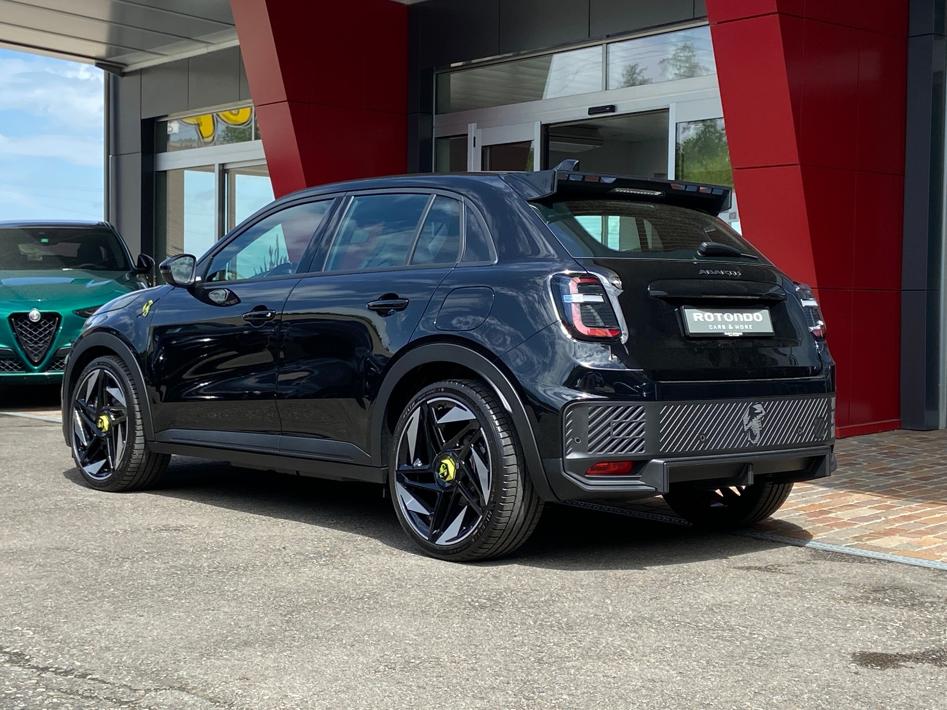 FIAT Abarth 600e Turismo-image-15