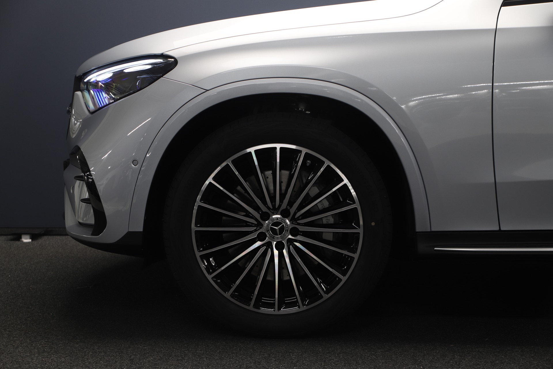 MERCEDES-BENZ GLC Coupé 300 4Matic 9G-Tronic-image-4