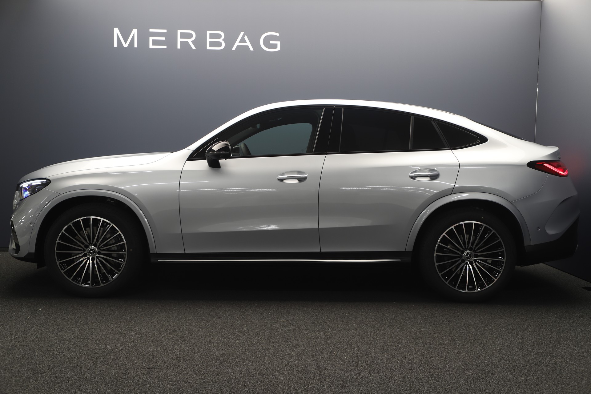 MERCEDES-BENZ GLC Coupé 300 4Matic 9G-Tronic-image-3